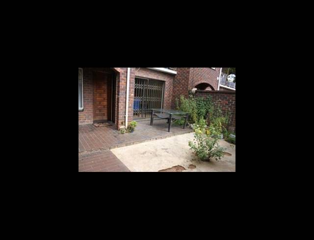 3 BEDROOM APARTMENT FOR SALE IN WINDSOR WEST